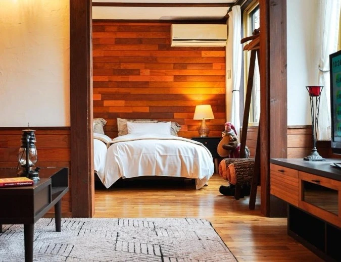 Suite · Room 103